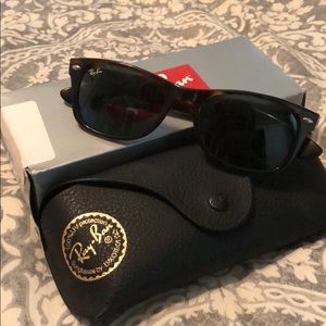 Tortoise Ray Ban Wayfarer